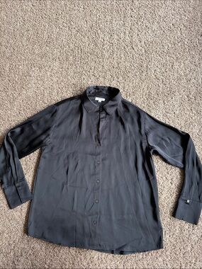 Weekend Los Angeles black satin long sleeve button down size medium